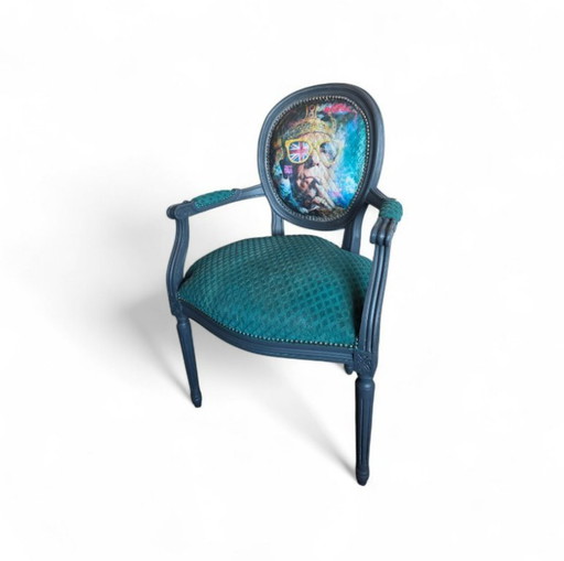 **Sedia Rebel Royal**