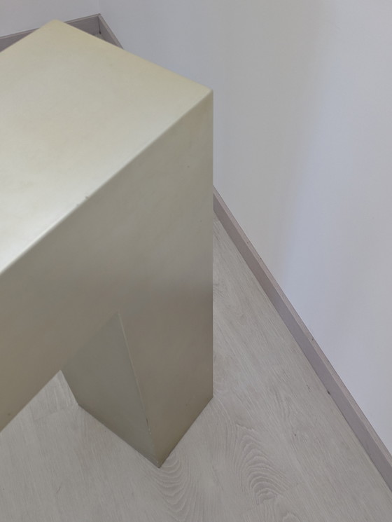 Image 1 of Roberto Mora, Dilmos - Console "Crasi" - Eigentijds ontwerp