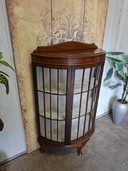 Antieke klassieke vitrinekast, servieskast, whiskeybar, wijnkast, art-deco-stijl afm: 89x35cm en 135cm hoog.
