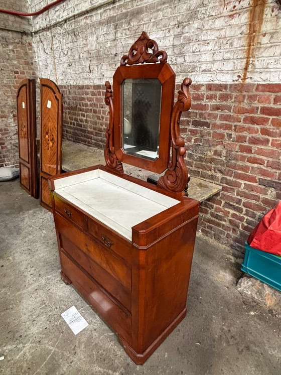 Image 1 of Antique chest of drawers / dressing table with marble top and mirror