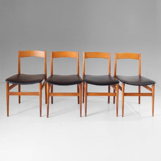 1x Chaises de salle à manger vintage italiennes en bois par Passoni Udine – Skai (photo 2 of 14)