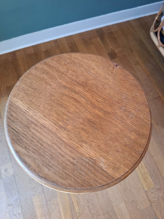 Image 1 of Mesa con pedestal de madera maciza