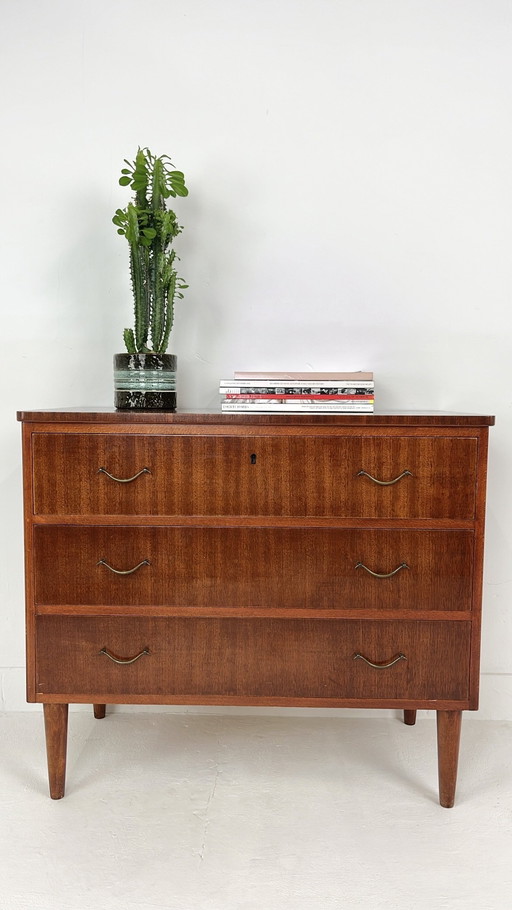 Cómoda sueca de época