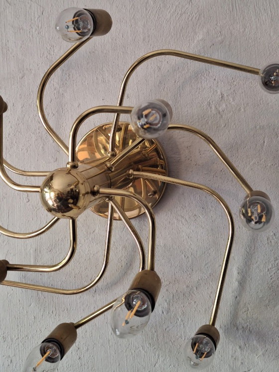 Lampadario a Spirale Mid-Century in Ottone a 3 Livelli con 12 Luci, Anni '60 – Plafoniere, Brass (photo 4 of 7)