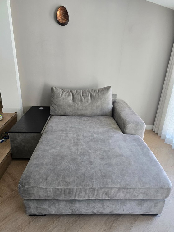 Image 1 of Divano angolare Domingo con pouf e poggiatesta e chaise longue con USB