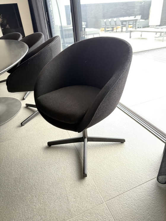 Image 1 of Minotti zwarte draaikamerstoelen 