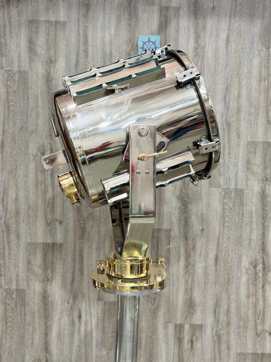 Image 1 of projecteur depuis un navire DAE YANG