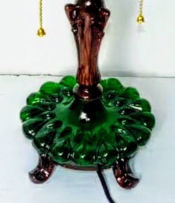 Image 1 of Tiffany-style lamp