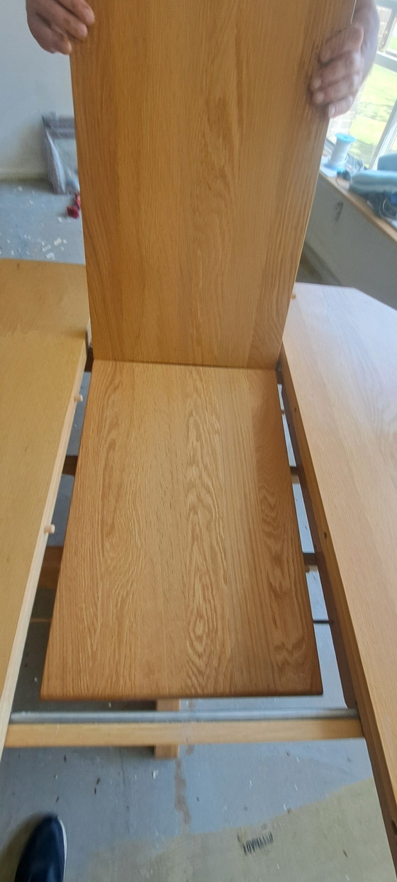 Image 1 of Eettafelset eiken 