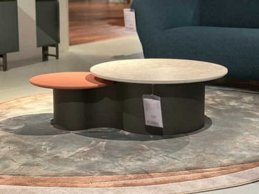 Pode Flowy coffee table