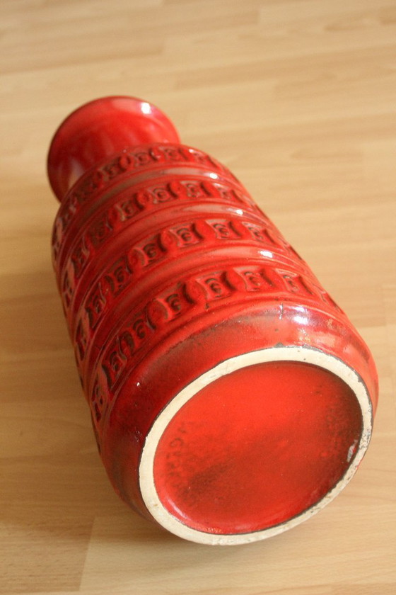 Image 1 of Vaso da terra Scheurich della metà del secolo scorso - rosso - ceramica - rilievo tundra - vintage
