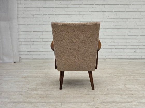 Image 1 of Deense fauteuil uit de jaren 60, bekleed met meubelwol en gemaakt van beukenhout.
