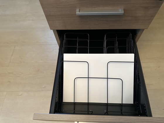 Image 1 of Scrivania + contenitore con ruote + sedia da ufficio Palmberg