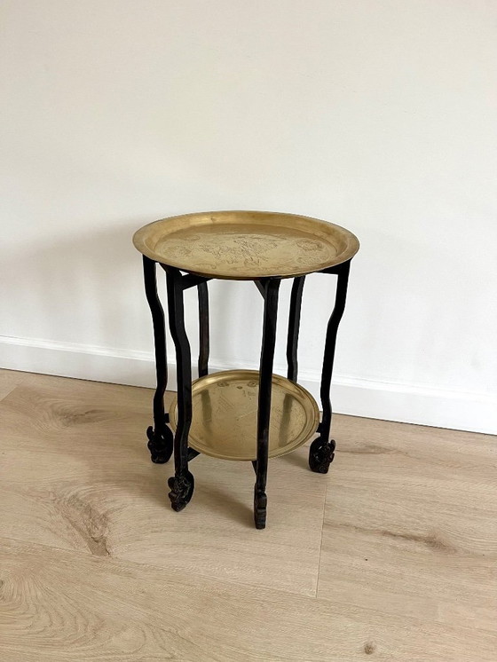 Image 1 of Table à thé asiatique ancienne avec bols en bronze