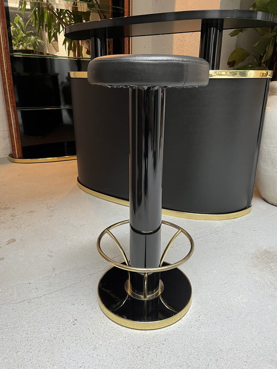 Image 1 of Conjunto de bar, taburetes y muebles de los años 80