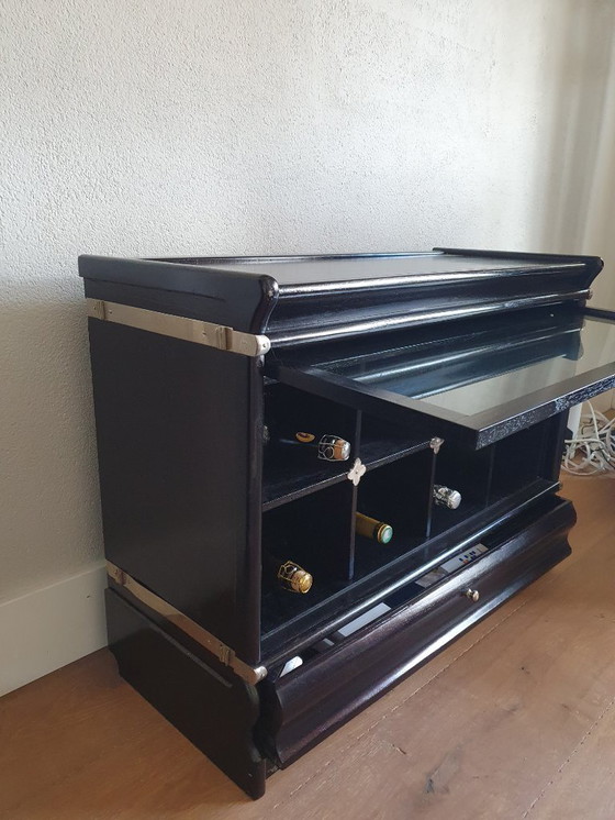 Image 1 of Prächtiger TV-/Weinschrank von Globe Wernicke