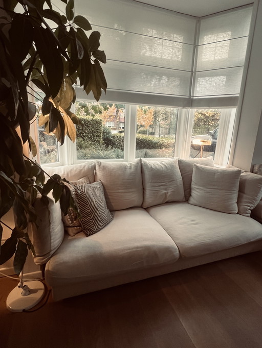 Verzelloni bench for bay window with matching sofa and cushions