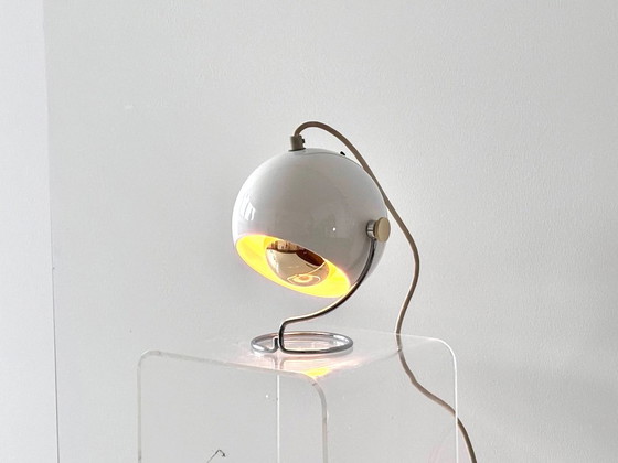 Concord Eyeball Tischleuchte, Space Age Design, Tischlampen, Metall, Chrom, Weiß, Mid Century Modern (Foto 5 von 15)