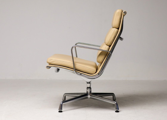 Image 1 of Vitra EA216 Soft Pad Lounge Chair