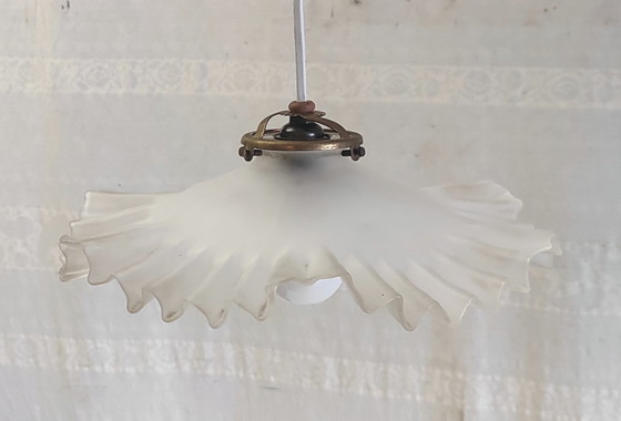 Image 1 of Lampenkap van geplooid glas - midden 20e eeuw