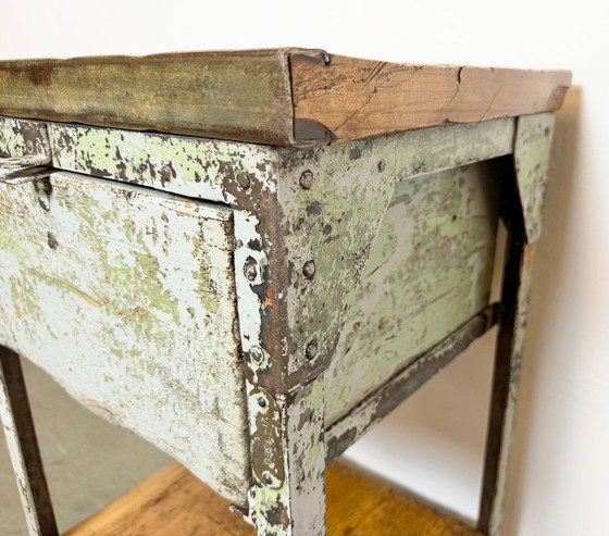 Image 1 of Graue, industrielle Kommode aus Eisen, 1950er Jahre