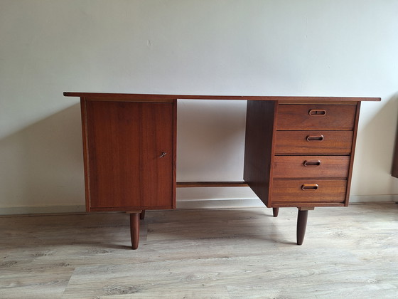 Image 1 of Schöner dänischer Schreibtisch