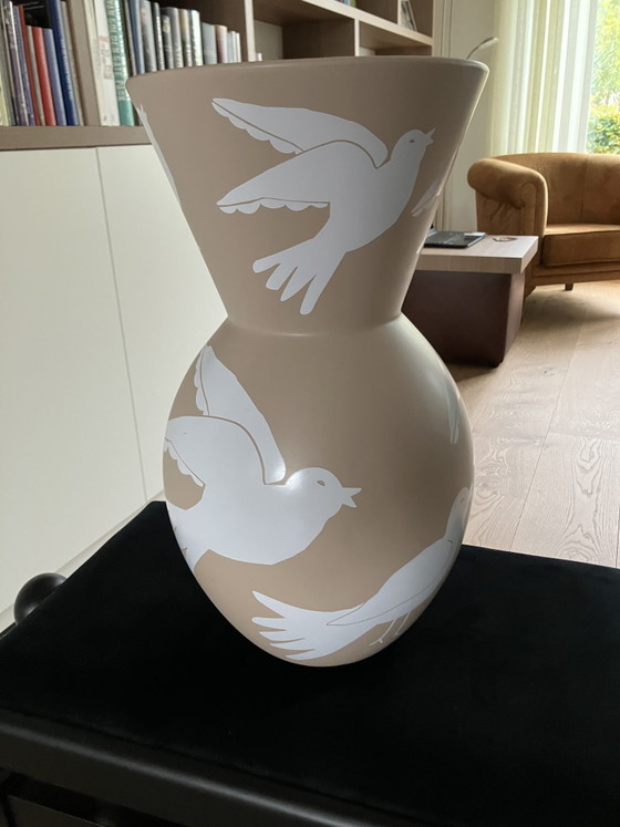 Beautiful Tall Vase – Karwei, Ceramic (photo 3 of 5)