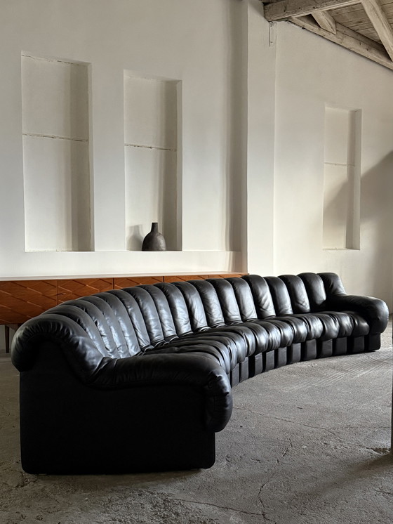 Image 1 of DIVANO MODULARE DE SEDE DS-600 “TATZELWURM” / “SNAKE” MARRONE SCURO 26 ELEMENTI SVIZZERA ANNI '80