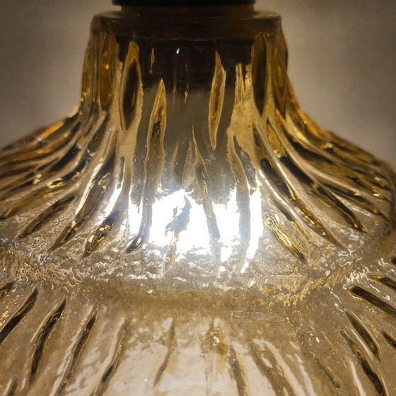 Image 1 of Lampada a sospensione vintage in vetro ambrato iridescente degli anni '60-'70