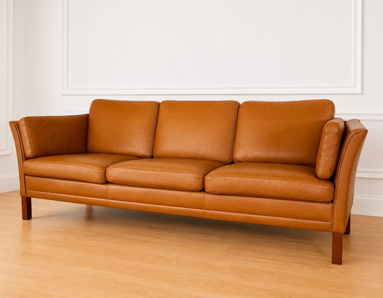 Vintage Danish Mid Century Morgans Hansen Cognac 3 Seater Sofa – 3-5 seaters, Leather (photo 5 of 13)