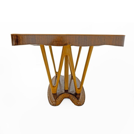 Image 1 of Mesa de comedor italiana de mediados de siglo con tablero de vidrio y base escultural de arce, década de 1950