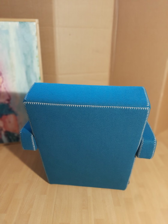 Image 1 of Cassina Utrecht 637, nueva, nunca usada, en tela de lana azul petróleo (serie 13L), costuras de caballo