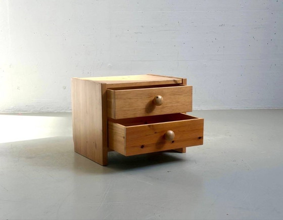 Vintage nachtkastje van grenenhout, jaren 70 – Wood (photo 9 of 13)