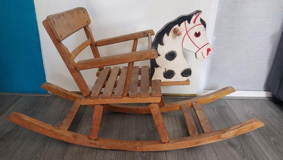 Image 1 of Caballito mecedora de madera antiguo