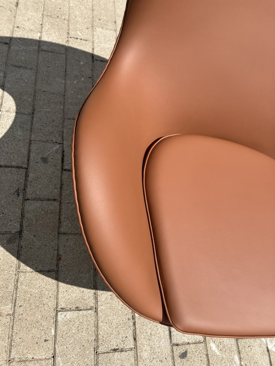 Image 1 of 2x Fritz Hansen Egg Chair + Ottoman en cuir Cognac NEUF !!!
