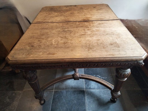 Table de salle à manger en chêne sculpté 19ème siècle Renaissance Rev Têtes de Lion