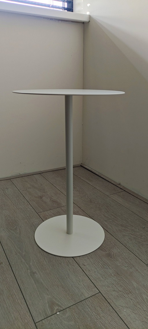 Table d'appoint moderne blanche en acier