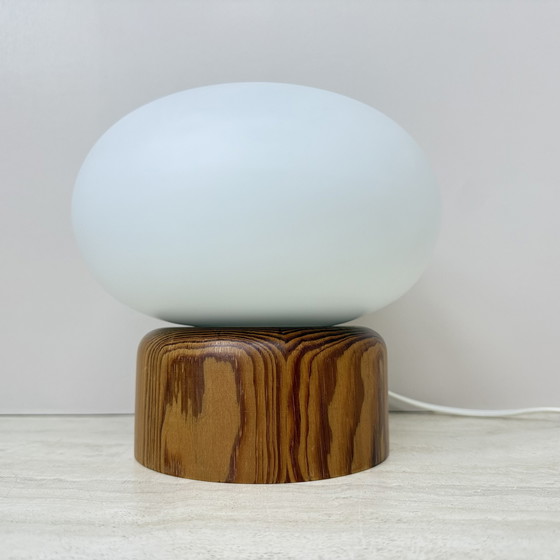 Image 1 of Lampe de table vintage en verre au lait avec base en bois par Bestform Freudenberg , 1970
