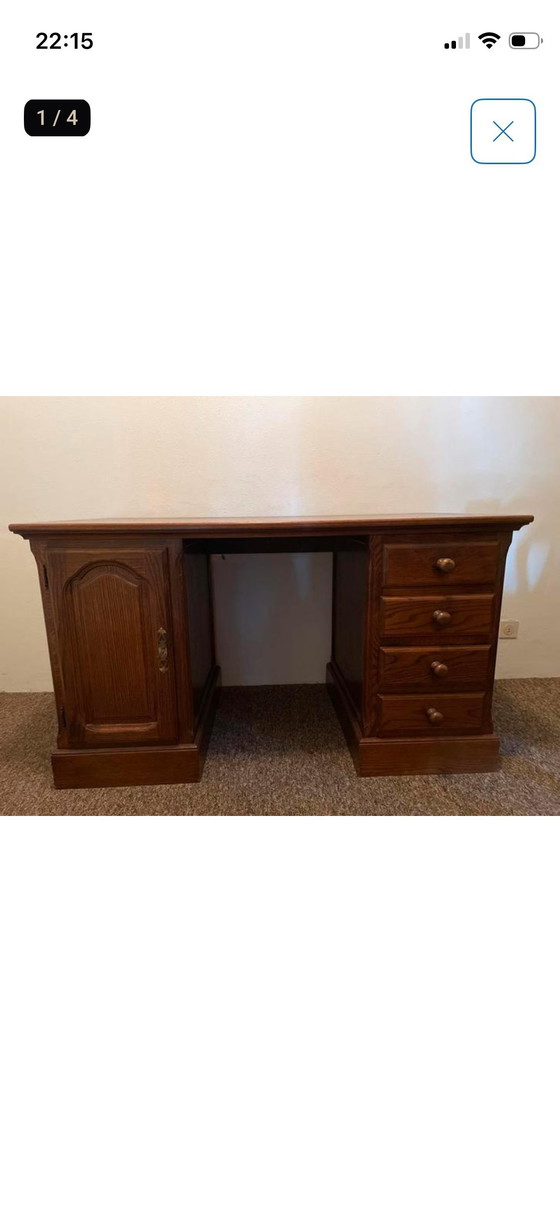 Image 1 of Klassiek houten bureau 