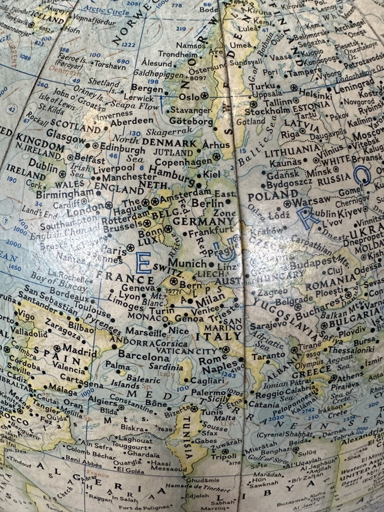 Image 1 of Vintage globe - 1961