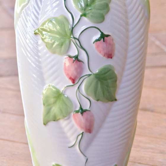 Image 1 of Large vintage strawberry-shaped earthenware vase