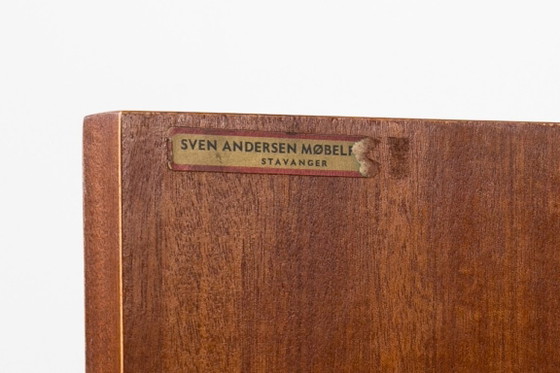 Image 1 of Credenza scandinava in teak, stile Mid-Century Modern, di Sven Andersen, del 1960.
