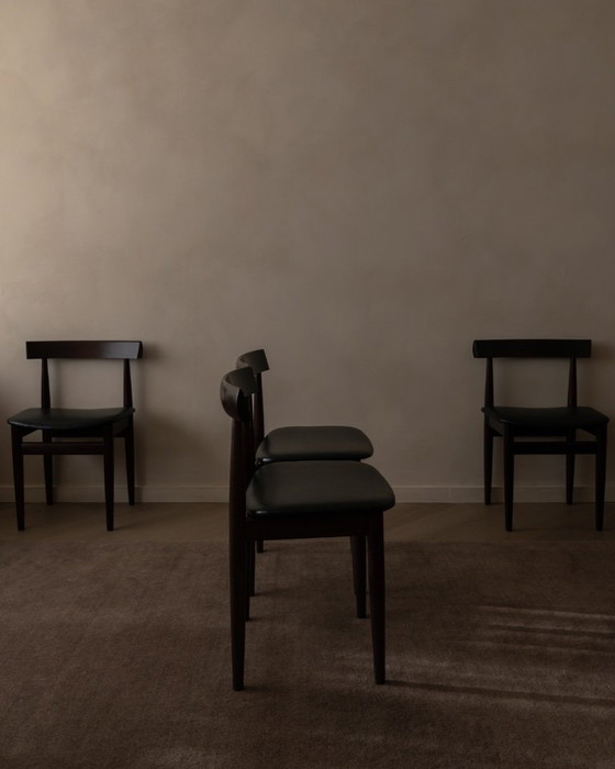 Image 1 of Set van 4 vintage Hans Olsen "Roundette" eetkamerstoelen voor Frem Røjle · Model 631 / 630 serie