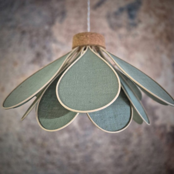 Image 1 of Hanging flower, Iris model, 16 petals in rattan and fabric (customizable shade)