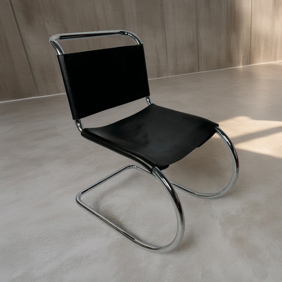 Image 1 of Set di 4 sedie a sbalzo degli anni '70, nello stile del modello MR10 di Mies Van Der Rohe.