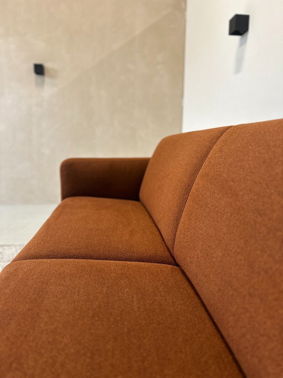 Image 1 of Musterbank aus Terrakotta in neuwertigem Zustand, 273 x 250 cm