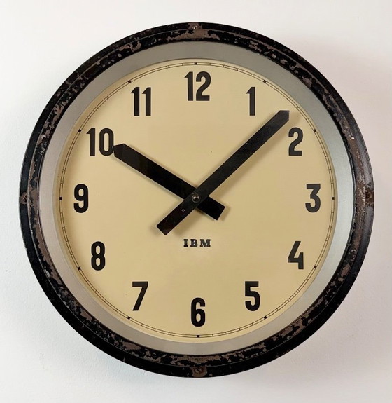 Orologio da parete industriale nero di fabbrica IBM, anni '50 – Vetro, Ferro (photo 3 of 18)