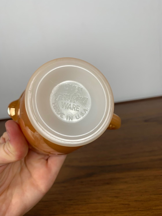 Image 1 of Lattiera Fire King USA, arancione perlato, vetro di latte vintage, 1950