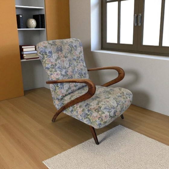 Image 1 of Fauteuil vintage rembourré recouvert de tissu fleuri