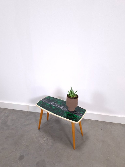 Mesa auxiliar rectangular vintage DDR, mesa para plantas con patas de madera y tablero de formica verde-gris, Kühler, n.º 1